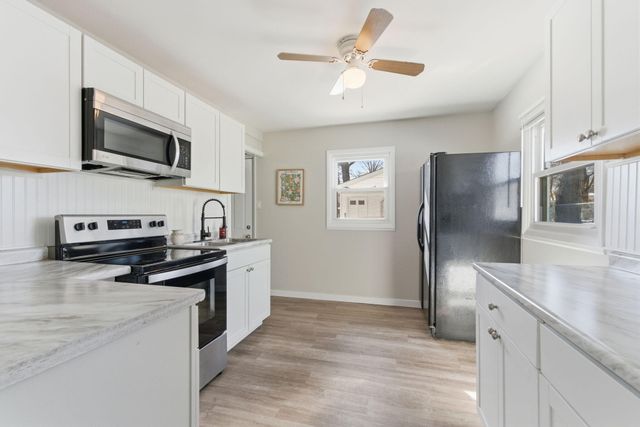 202 Northview Drive, Valparaiso, IN 46383