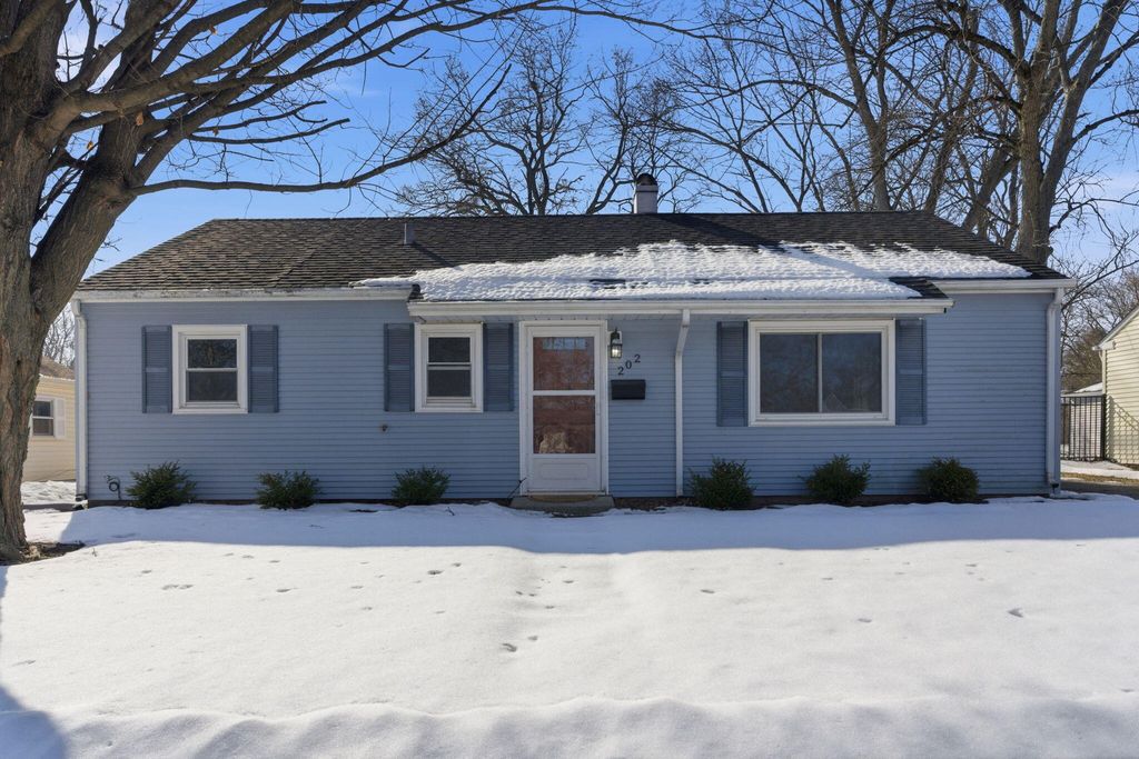 202 Northview Drive, Valparaiso, IN 46383