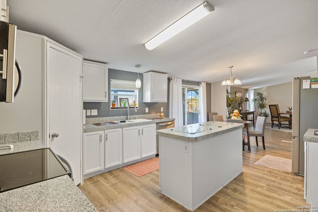 339 COUNTY ROAD 5631, Castroville, TX 78009