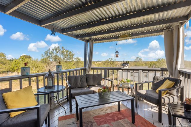 339 COUNTY ROAD 5631, Castroville, TX 78009