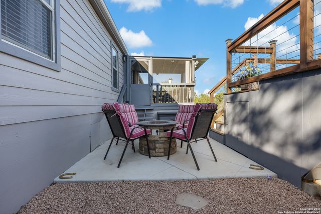 339 COUNTY ROAD 5631, Castroville, TX 78009