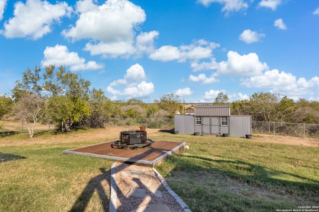339 COUNTY ROAD 5631, Castroville, TX 78009