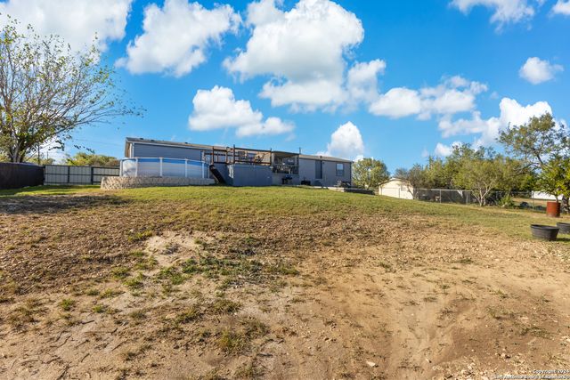 339 COUNTY ROAD 5631, Castroville, TX 78009