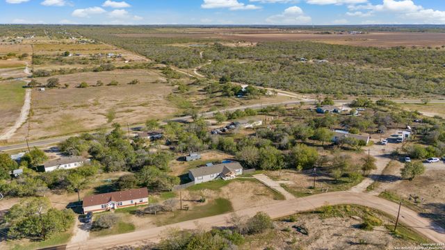 339 COUNTY ROAD 5631, Castroville, TX 78009