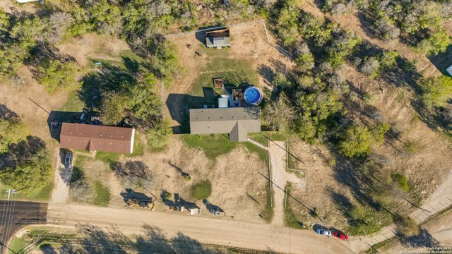 339 COUNTY ROAD 5631, Castroville, TX 78009