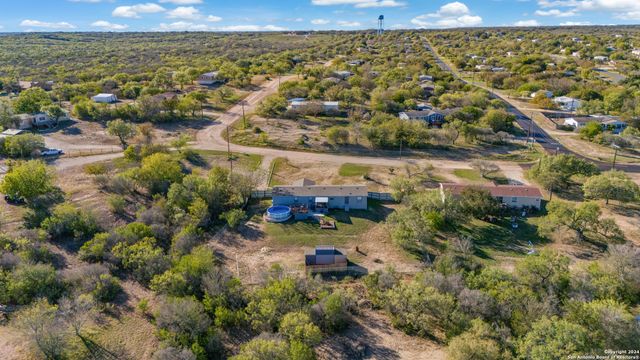 339 COUNTY ROAD 5631, Castroville, TX 78009