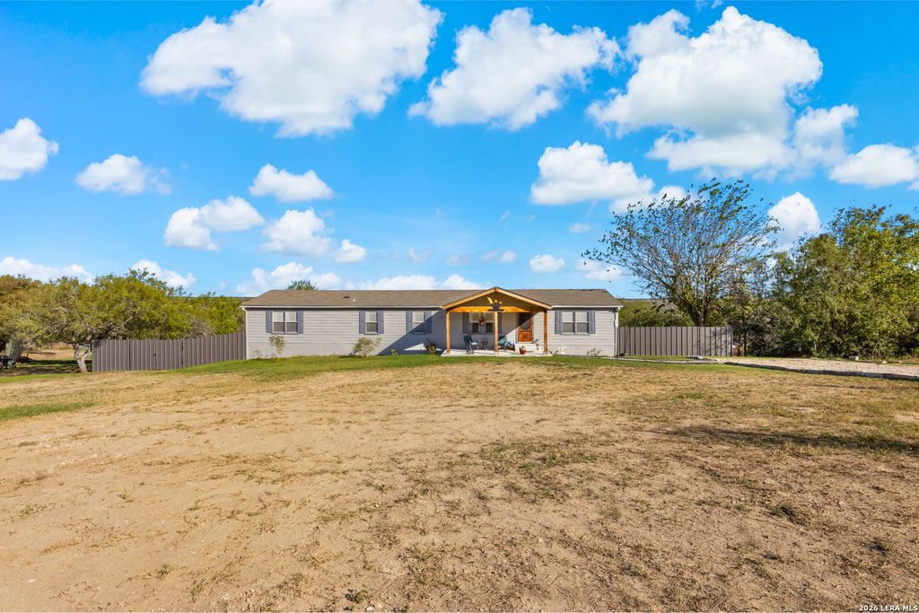 339 COUNTY ROAD 5631, Castroville, TX 78009