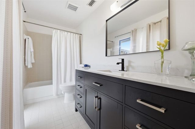 6526 NW 33RD TERRACE, Gainesville, FL 32653