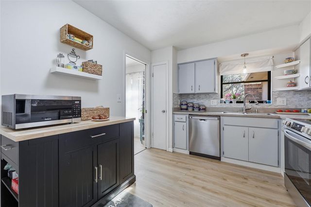 6526 NW 33RD TERRACE, Gainesville, FL 32653