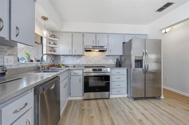 6526 NW 33RD TERRACE, Gainesville, FL 32653