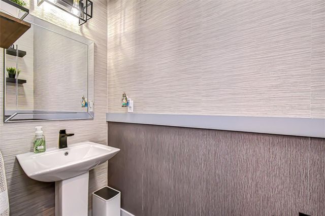 1511 ORACLE DRIVE, Sun City Center, FL 33573