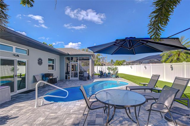 1511 ORACLE DRIVE, Sun City Center, FL 33573