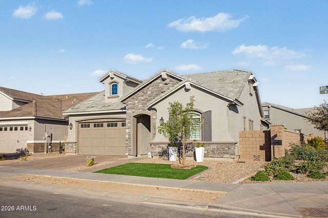 23011 E ARROWHEAD Trail, Queen Creek, AZ 85142