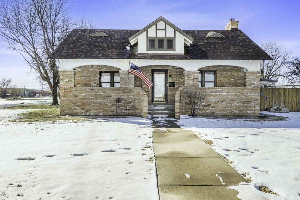 501 N Houston Street, Shamrock, TX 79079