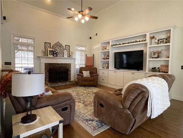 33 Heartwood SW Drive, Cartersville, GA 30120