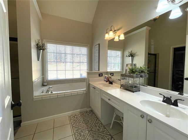 33 Heartwood SW Drive, Cartersville, GA 30120