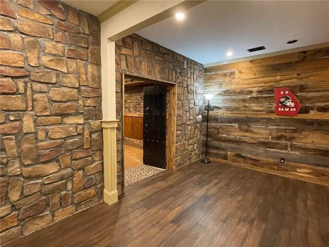 33 Heartwood SW Drive, Cartersville, GA 30120