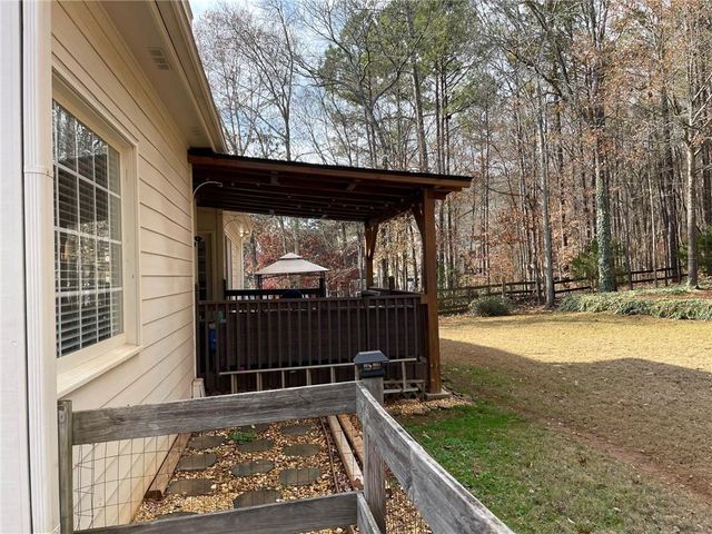 33 Heartwood SW Drive, Cartersville, GA 30120