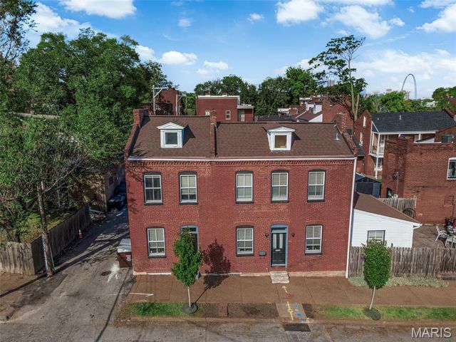 1111 Allen Avenue, St Louis, MO 63104