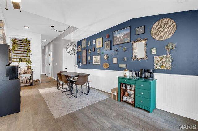 1111 Allen Avenue, St Louis, MO 63104