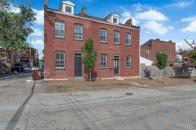 1111 Allen Avenue, St Louis, MO 63104