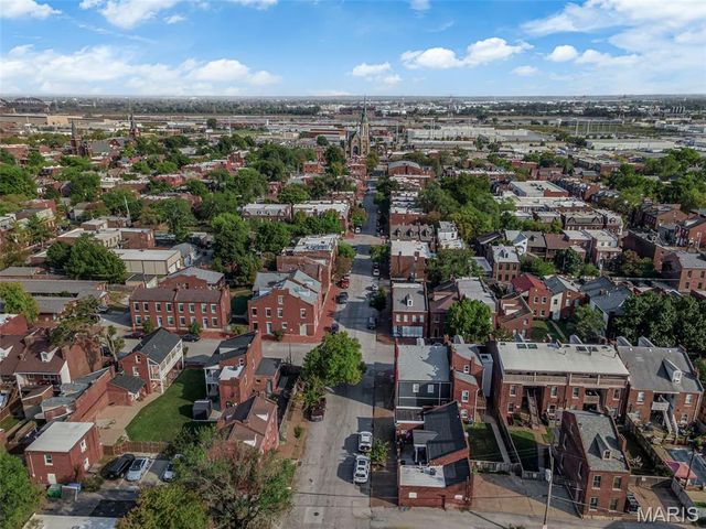 1111 Allen Avenue, St Louis, MO 63104