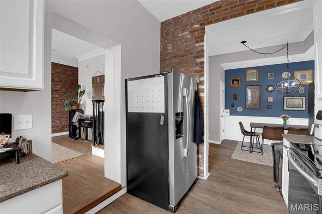 1111 Allen Avenue, St Louis, MO 63104