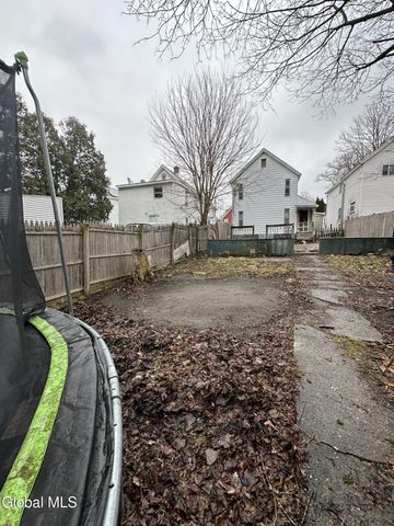 818 Cutler Street, Schenectady, NY 12303