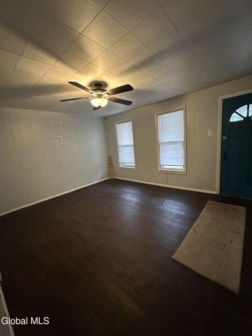 818 Cutler Street, Schenectady, NY 12303