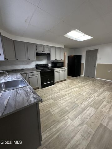 818 Cutler Street, Schenectady, NY 12303