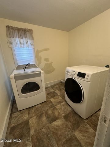 818 Cutler Street, Schenectady, NY 12303