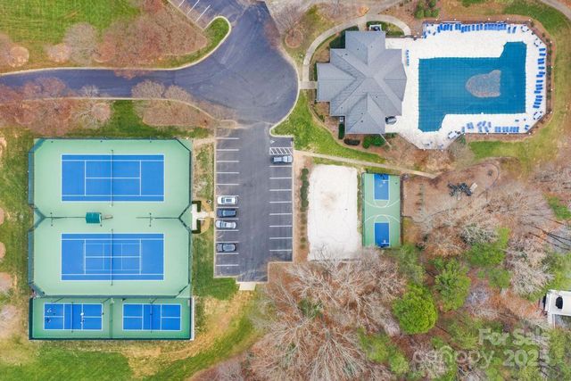 126 Lake Spring Loop, Mooresville, NC 28117