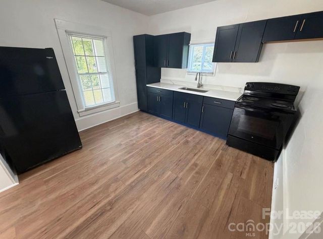 2416 Dundeen Street, Charlotte, NC 28216
