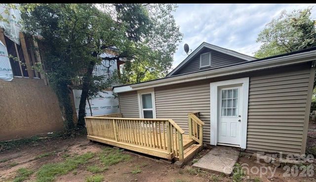 2416 Dundeen Street, Charlotte, NC 28216
