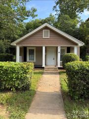 2416 Dundeen Street, Charlotte, NC 28216