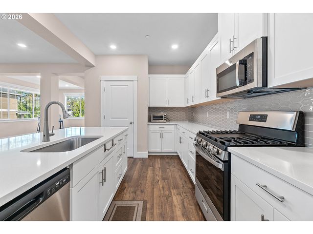 11074 Sw STOCKHOLM Dr, Wilsonville, OR 97070