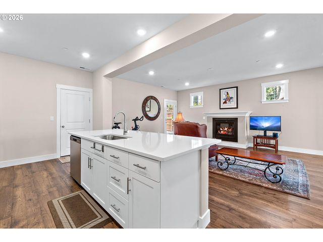 11074 Sw STOCKHOLM Dr, Wilsonville, OR 97070