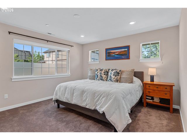 11074 Sw STOCKHOLM Dr, Wilsonville, OR 97070