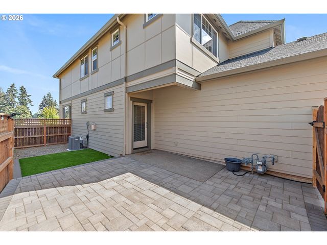 11074 Sw STOCKHOLM Dr, Wilsonville, OR 97070