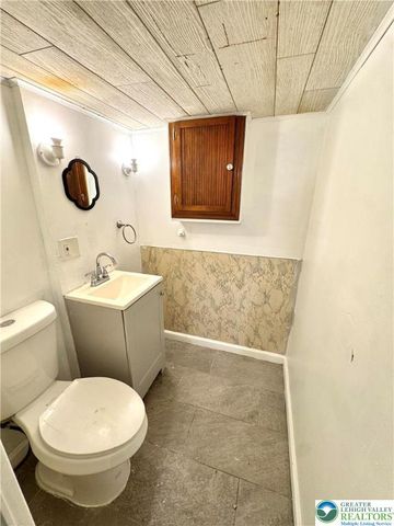 909 South Hall Street, Allentown City, PA 18103