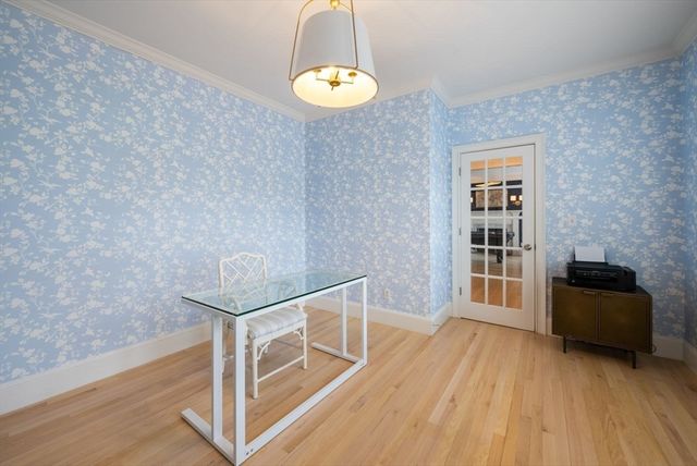 41 Chesterton Rd, Wellesley, MA 02481