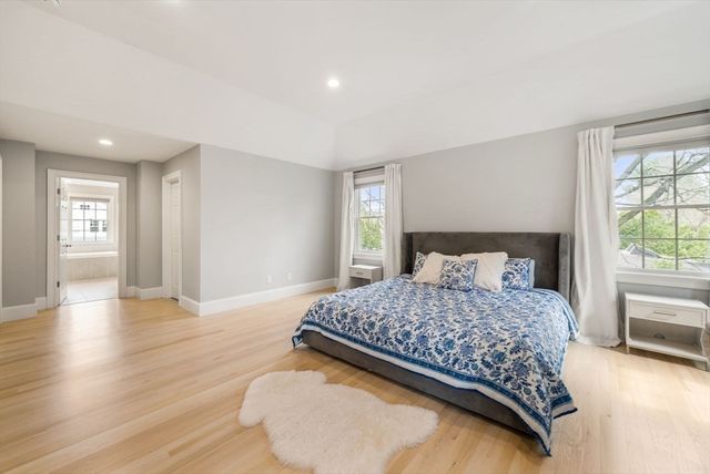 41 Chesterton Rd, Wellesley, MA 02481