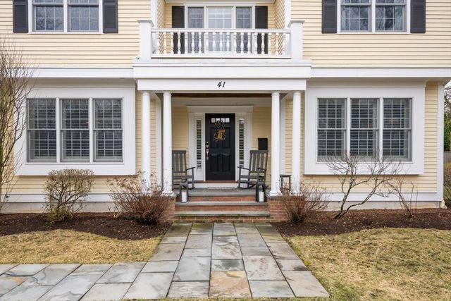 41 Chesterton Rd, Wellesley, MA 02481