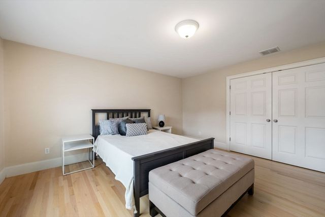 41 Chesterton Rd, Wellesley, MA 02481