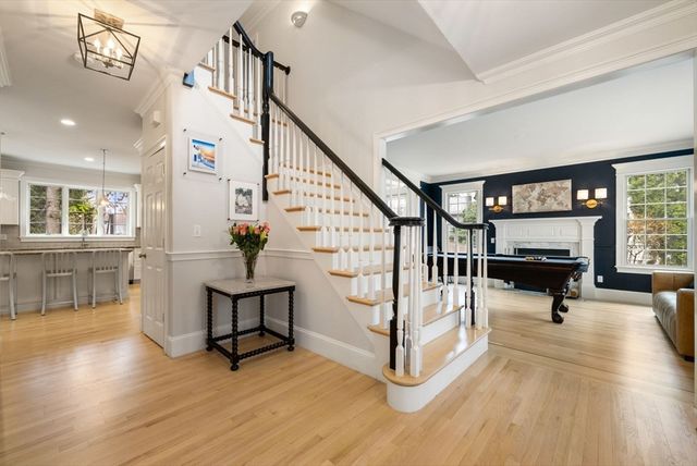 41 Chesterton Rd, Wellesley, MA 02481