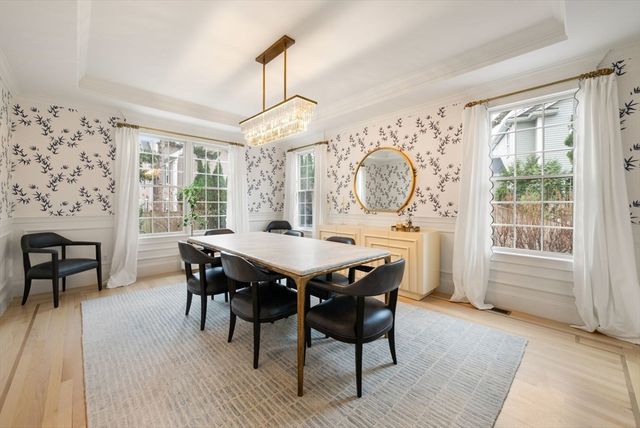 41 Chesterton Rd, Wellesley, MA 02481