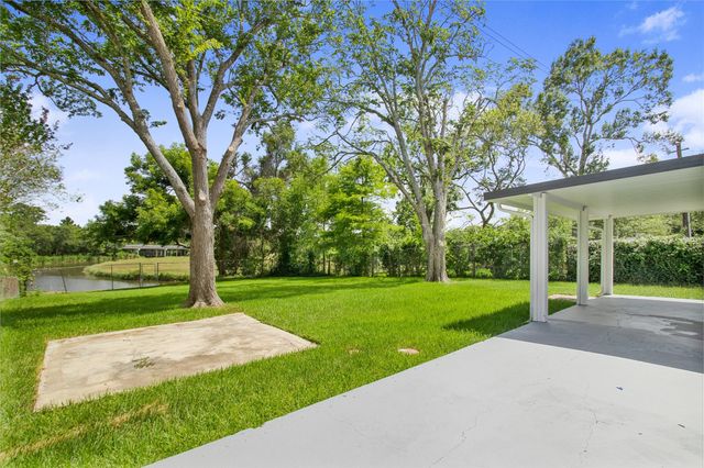 4431 Ravine Drive, Friendswood, TX 77546