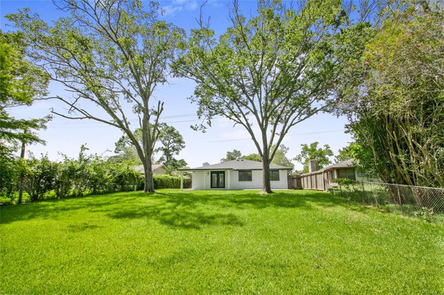 4431 Ravine Drive, Friendswood, TX 77546
