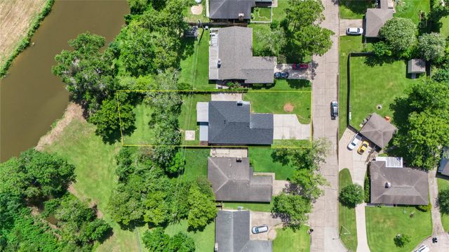 4431 Ravine Drive, Friendswood, TX 77546