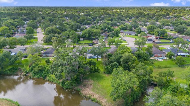 4431 Ravine Drive, Friendswood, TX 77546